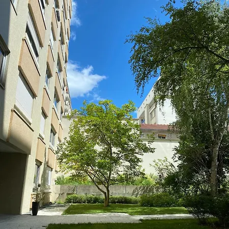 Apartment Calme Et Lumineux, Parking Disponible, 100m De Nation Paris